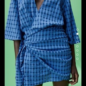 New with tags, excellent condition